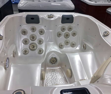 Гидромассажный спа-бассейн JNJ Spas Storm Paris SPA-635 Гидромассажный спа-бассейн JNJ Spas Storm Paris SPA-635